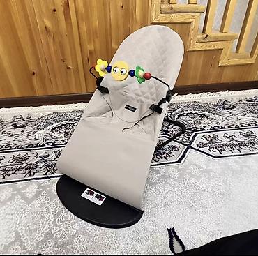 Детский мир: Детский шезлонг‑качалка BabyBjörn Balance (бежевый) - Эргономичная — 2
