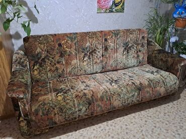 Диваны: Продаю мебель. кровать и матрас практически новые цена 25000сом. диван