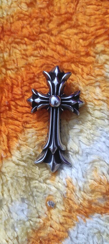 самые необычные свадебные платья: Chrome Hearts, предлагайте свою цену. На одной из сторон кулона