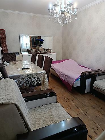Həyət evləri və villaların satışı: Xırdalan seheri 119 nömrəli marşurut dayanacağına 30 metr mesafede 2 — 8