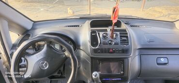 Mercedes-Benz: Mercedes-Benz Vito: 2.2 l | 2011 il Van/Minivan — 5