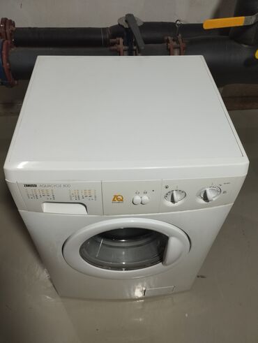 Стиральные машины: Стиральная машина Zanussi — 6