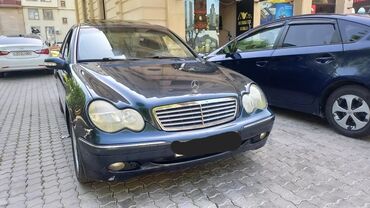mercedes dörd göz: Mercedes-Benz 240: 2.4 l | 2001 il Sedan