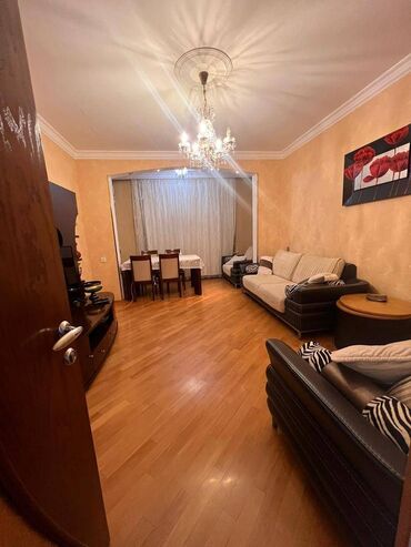 Köhnə tikili: Bakı, 3 otaqlı, Köhnə tikili, m. Qara Qarayev, 81 kv. m — 2