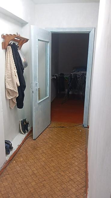 продаю 4 ком квартиру: 2 комнаты, 45 м², 2 этаж, Косметический ремонт — 3