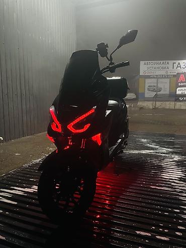 Скутеры: Макси-скутер 150 куб. см, Б/у — 15