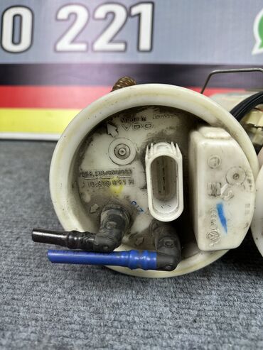 Бензонасосы: Бензонасос Audi 2001 г., Б/у, Оригинал, Германия — 8