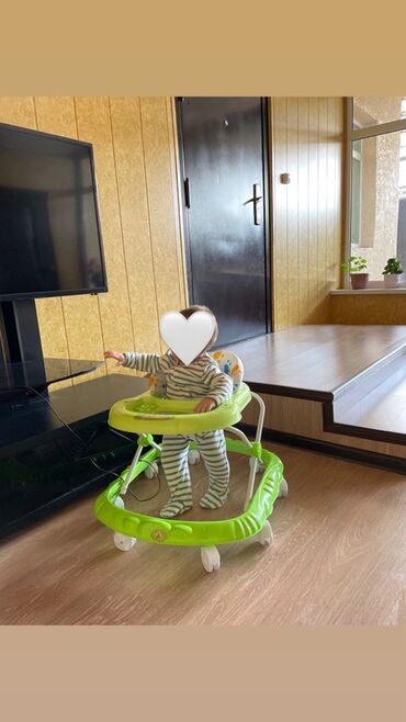 ноутбук 2060: Телевизор Samsung + стильная подставка 💸 Цена: 10 000 сом Продаю