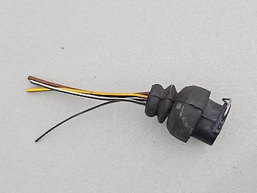pasat: Volkswagen Passat B5, фишка подключения электричества к фаре, 4 — 4