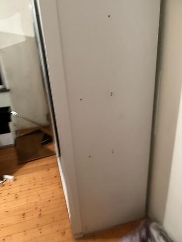 asılqan satılır: Güzgülü sürgülü qapılı şkaf Təcili satılır - Rəng: ağ korpus, bordoya — 8