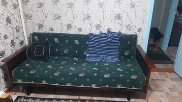 бу тапчаны: Түз диван, Колдонулган, Эки орундук
