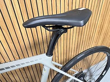 Şosse velosipedləri: Canyon Endurace CF SL 7 Disc yol velosipedi - Çərçivə: karbon — 18