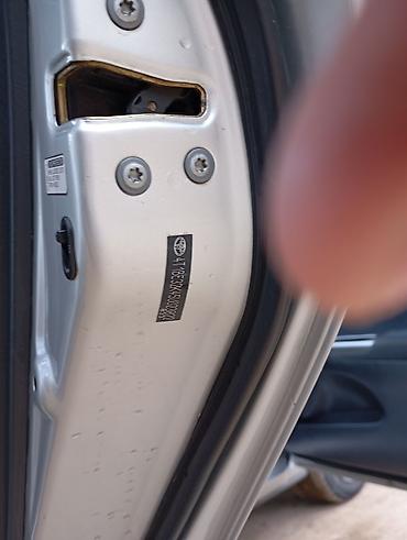 Наклейки и эмблемы: Оригинальные заводские наклейки/шильдики VIN Toyota - Комплект — 4