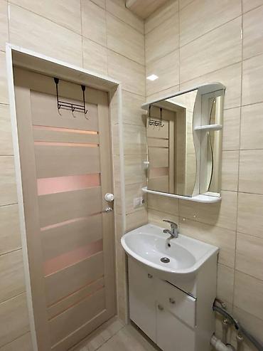 Посуточная аренда квартир: 2 комнаты, Душевая кабина, Постельное белье, Кондиционер — 8