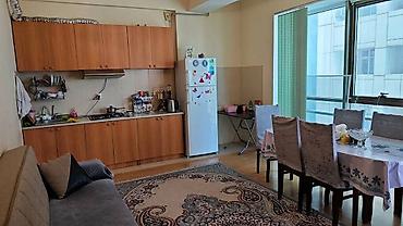 Mənzillər: Yasamal, 3 otaqlı, Yeni tikili, m. Elmlər Akademiyası, 135 kv. m — 8