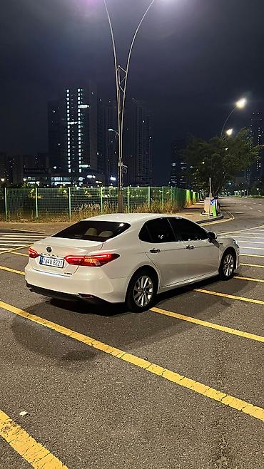 lexus es 2007: Toyota Camry: 2021 г., Гибрид, Седан — 5
