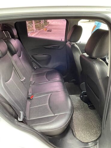 Chevrolet: Chevrolet Spark: 2016 г., 1 л, Автомат, Бензин, Хэтчбэк — 7