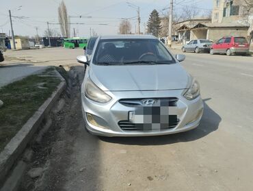 Hyundai: Hyundai Solaris: 2013 г., 1.6 л, Автомат, Бензин, Седан