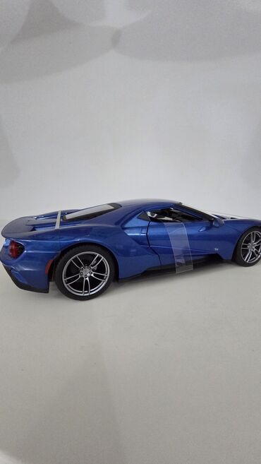 Модели автомобилей: Модель автомобиля Ford GT — коллекционная масштабная реплика в синем — 9