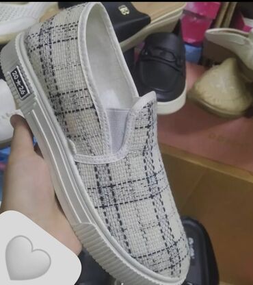 обувь красовки: Распродажа💣💣
Размер 36-40
Производство Гуанчжоу 
Цена 890сом🔥