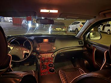 высокие машины: Toyota Highlander: 2012 г., 3.5 л, Автомат, Бензин, Внедорожник — 7