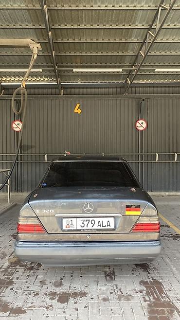 Mercedes-Benz E-Class: 1993 г., 2.8 л, Автомат, Бензин, Седан