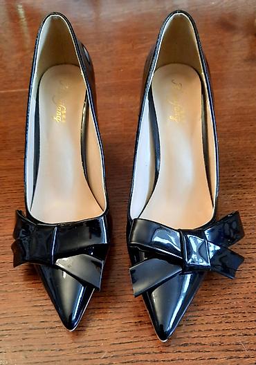 bluza za devojcice g: Crne lak cipele NOVE duzina stopala 24,5cm 38/39 — 3