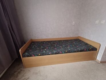 кресло качели для дома: Односпальная кровать, Б/у, С матрасом, длина - 200 см