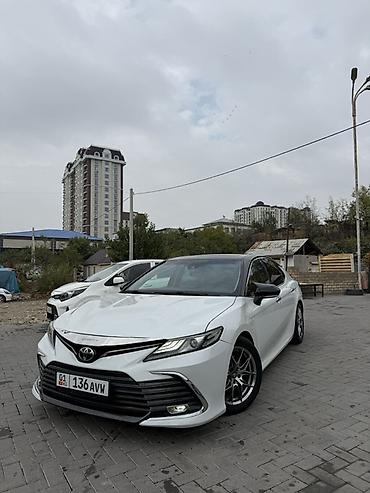 Toyota: Toyota Camry: 2022 г., 2 л, Автомат, Бензин, Седан — 10