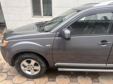 outlander: Mitsubishi Outlander: 2008 г., 2.4 л, Вариатор, Бензин, Кроссовер