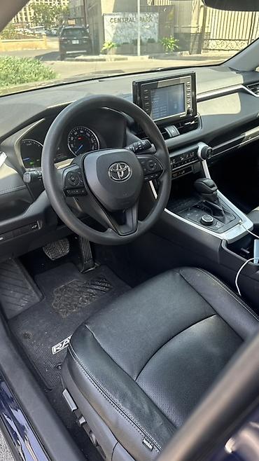 byd e2 2024: Toyota RAV4: 2022 г., 2.5 л, Автомат, Гибрид, Кроссовер — 10