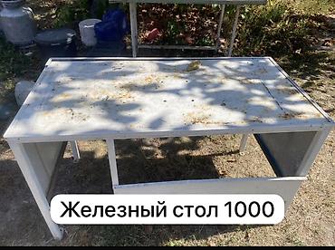 Стенки-шкафы: Продаются предметы мебели и утвари: - Кухонная стенка — 10000. Темный — 7