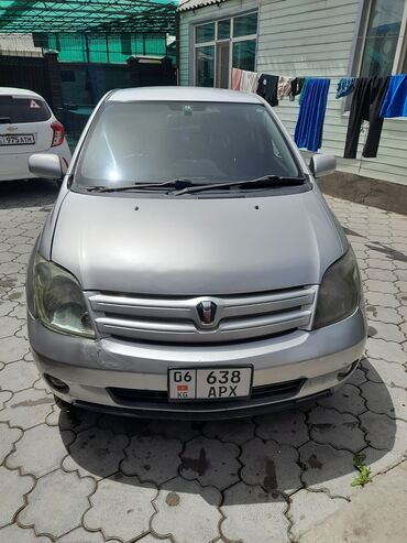 Toyota: Toyota ist: 2003 г., 1.5 л, Автомат, Бензин, Хэтчбэк