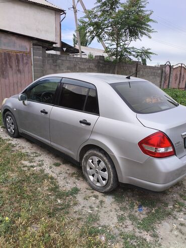 Nissan: Nissan Tiida: 2009 г., 1.5 л, Автомат, Бензин, Седан