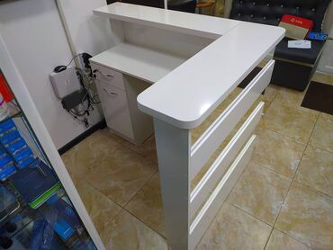 Стойки ресепшн: Столы ресепшен Администраторский стол Кассовый стол Занимаемся — 50