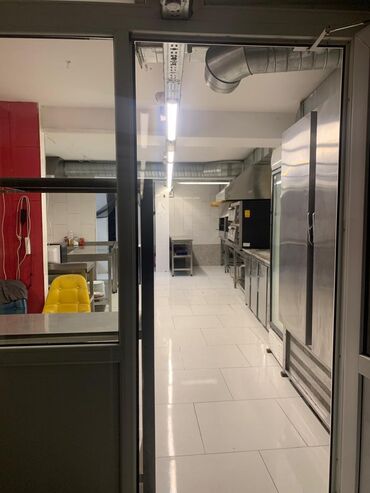 Restoran, kafelər: Uluxanlı Restaurant – geniş və işıqlı məkan - Fasaddan görünən — 34