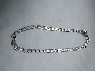 desigual torbe: Narukvica metalna polovna obim 25 cm. 1 alka nije original — 1
