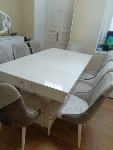 Paltaryuyan maşınlar: Qonaq otağı üçün, İşlənmiş, Kvadrat masa, 6 stul