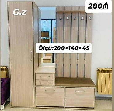 Dəhliz dolabları: Dəhliz üçün funksional və yığcam dolab. Dolabda güzgü, üst dolabça və — 9