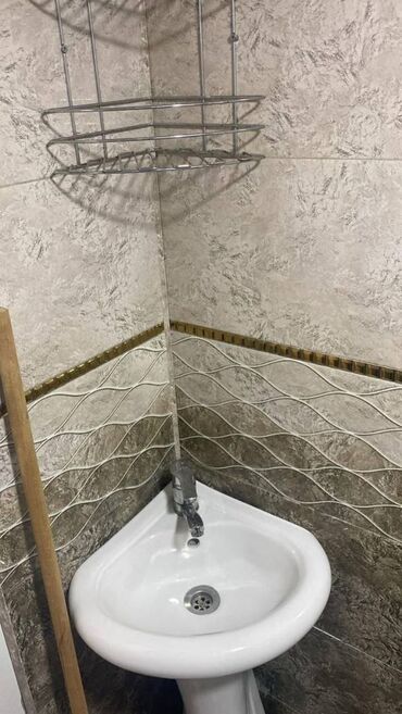 Uzunmüddətli kirayə mənzillər: Köhnə günəşli,Darçın restoranı və 40 nömrəli avtobus dayanacağının — 8