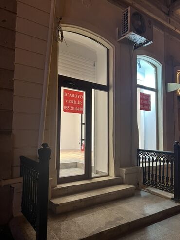 Restoran, kafelər: İcarəyə obyekt – şəhər mərkəzində, tarixi binaların sırasındakı küçədə — 2