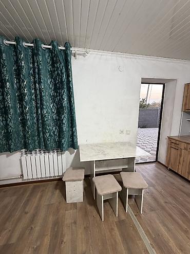 Батирлерди ижарага берүү: 🏠 КВАРТИРА АРЕНДАГА БЕРИЛЕТ 📍 Дареги: Киркомстром, Таласская көчөсү — 5