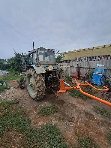 belarus mtz: Трактор колесный (с кабиной), с навесным оборудованием. - Тип — 4