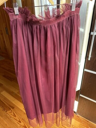 Ətəklər: Qadın geyimləri dəsti 1) Qara-ağ çiçək naxışlı ətək - Rəng: krem fon — 5