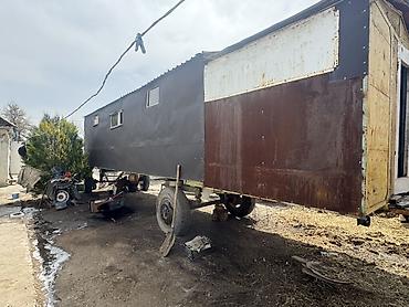 Вагоны: Продается передвижной вагончик. На ходу. Колеса 🛞 хорошие. Дышла есть — 9