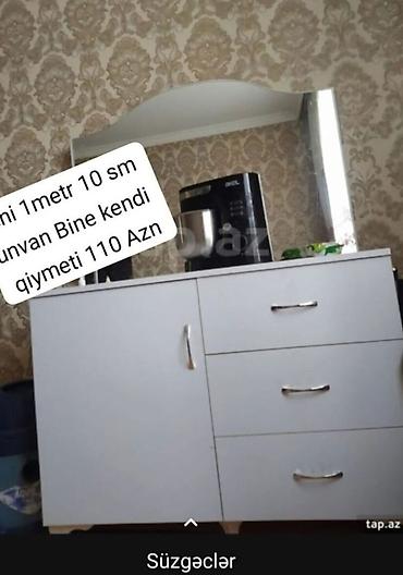 a5 kağız: Açıq rəngli, güzgülü komod - Üst hissədə dekorativ formalı güzgü - — 1