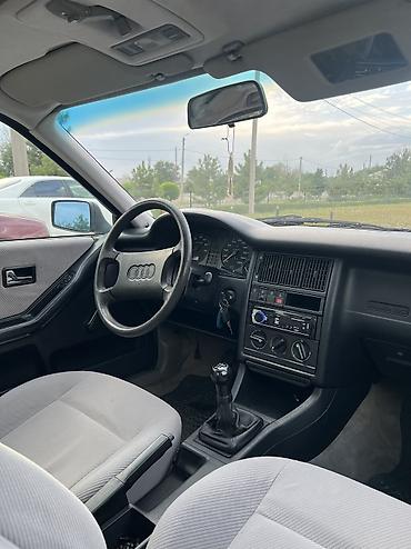 жак бу: Audi 80: 1992 г., 2.3 л, Кол менен иштөөчү, Бензин, Седан — 6
