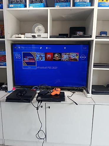 PS 4 Slim. Salam Aleykum. Bakıya metrolara çatdırılma var. Təcili