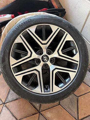 e6 3: R19 Hyundai Grandeur GN7(оригинал) В идеальном состоянии, резина 70% — 1