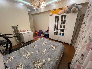 Yeni tikili: 3 otaqlı, Yeni tikili, m. İçərişəhər, 140 kv. m — 3